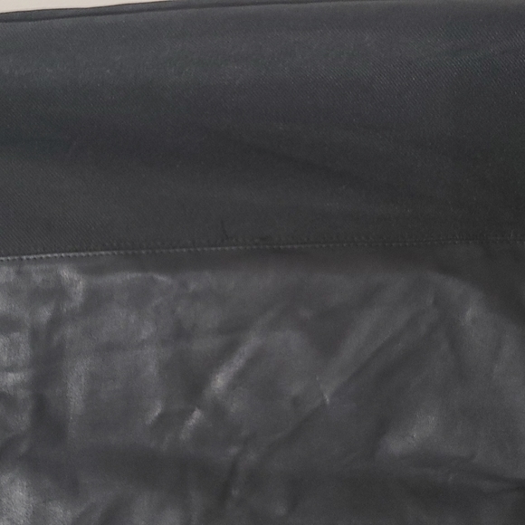 Faux leather and polyester pencil skirt - Picture 2 of 6